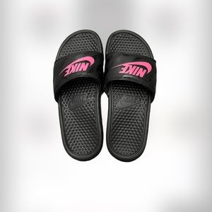 Nike slippers for women